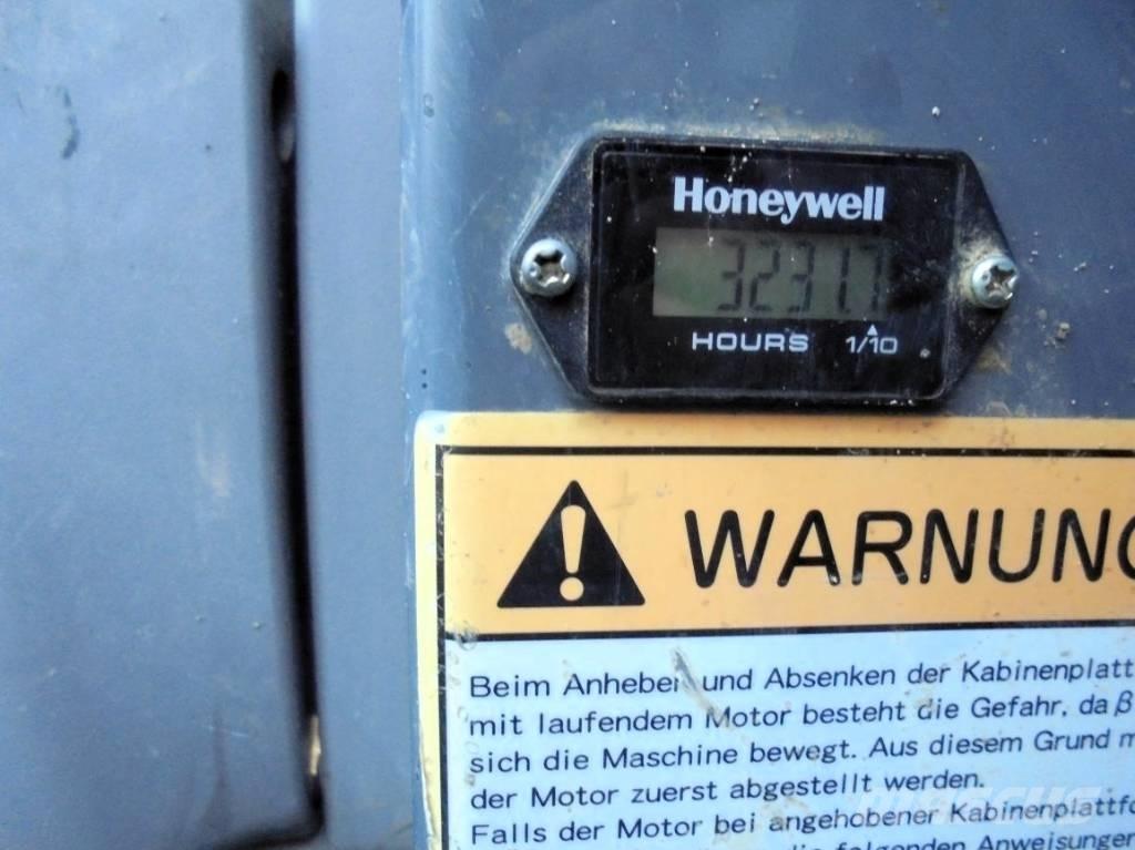 Takeuchi TB 235 Mini Escavadoras <7t