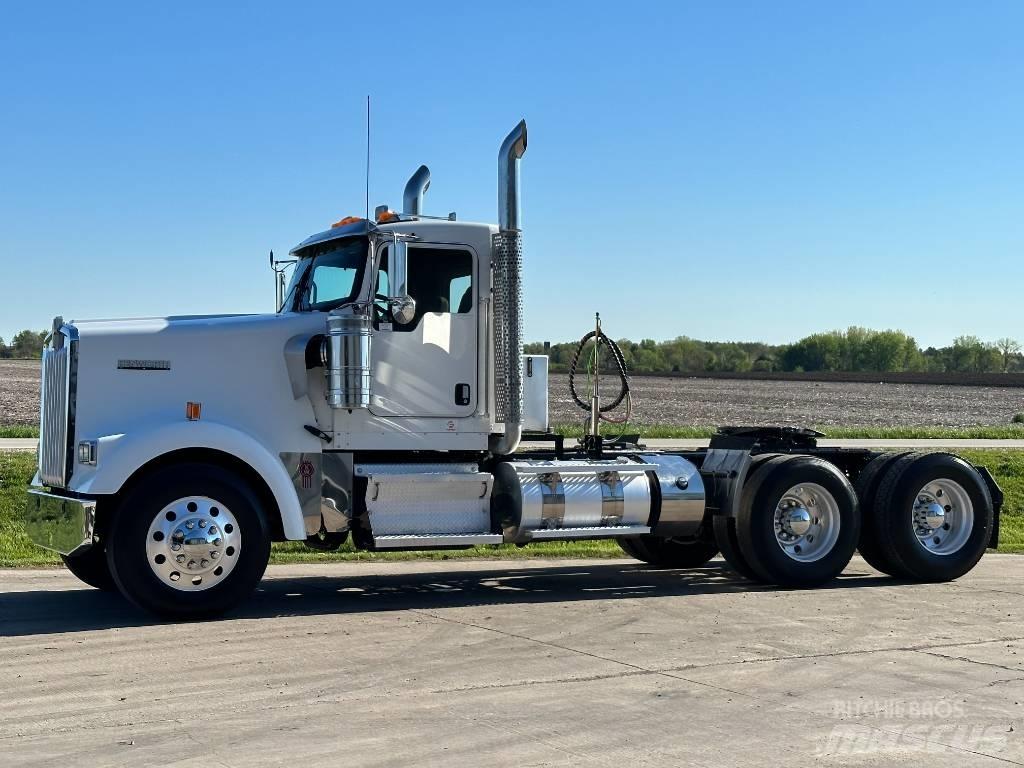 Kenworth W900 Tractores (camiões)