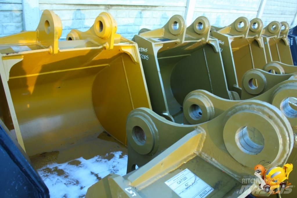 Komatsu PC 200 - 42` Baldes
