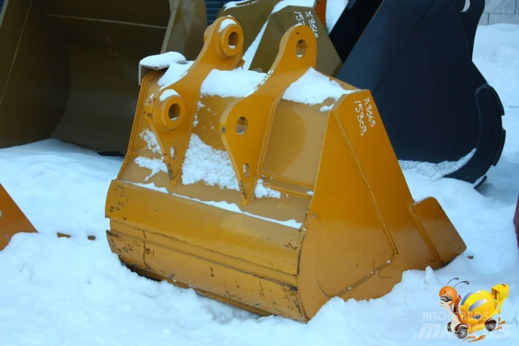 Komatsu PC 200 - 42` Baldes