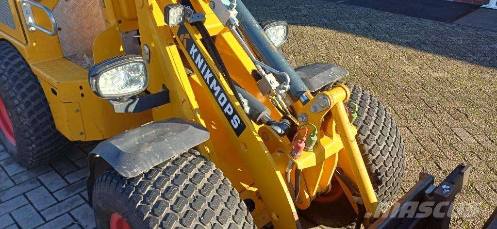 Knikmops KM 130 Mini carregadoras