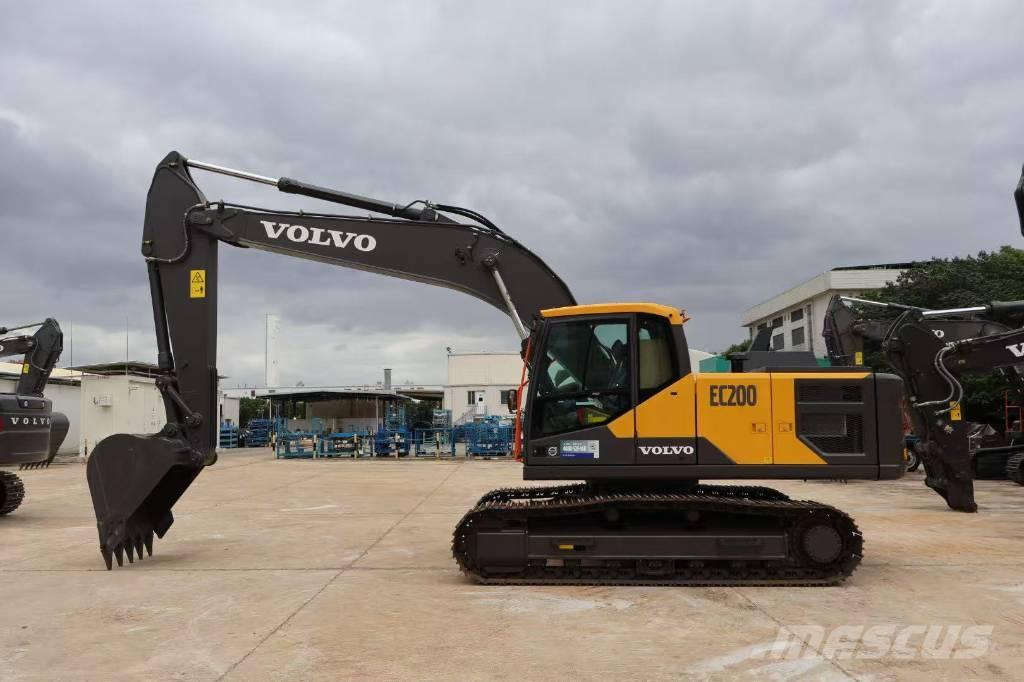Volvo EC 200 Escavadoras de rastos