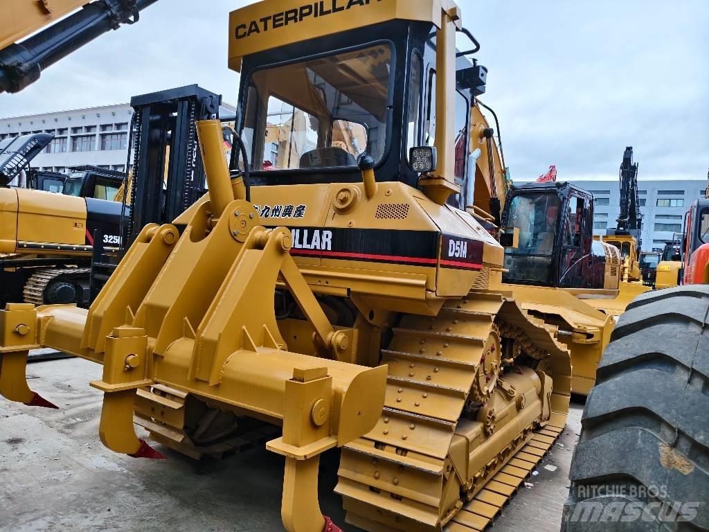 CAT D 5 M Dozers - Tratores rastos