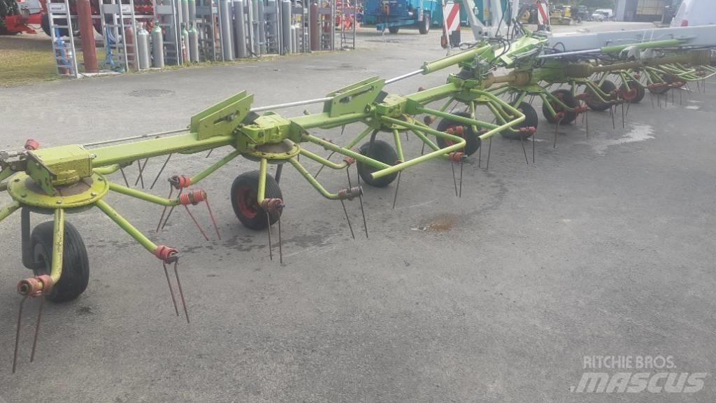 CLAAS VOLTO 1300 T Ancinho virador