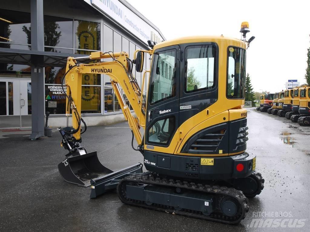 Hyundai R25Z-9AK Mini Escavadoras <7t