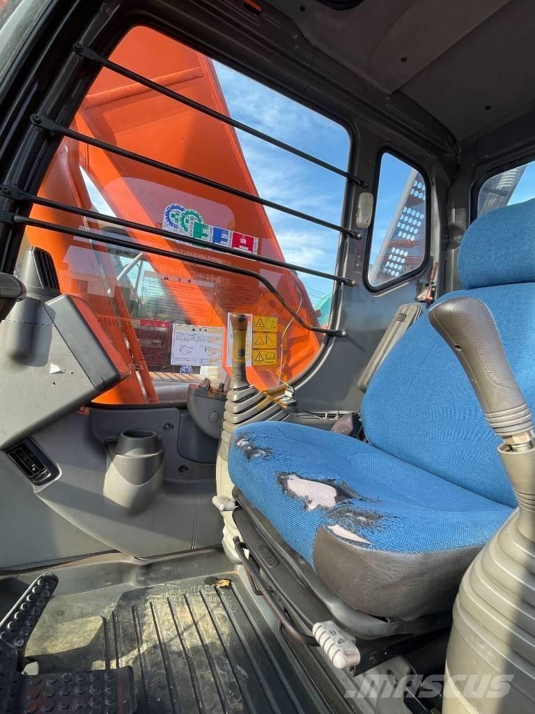 Hitachi ZX 240 Escavadoras de rastos