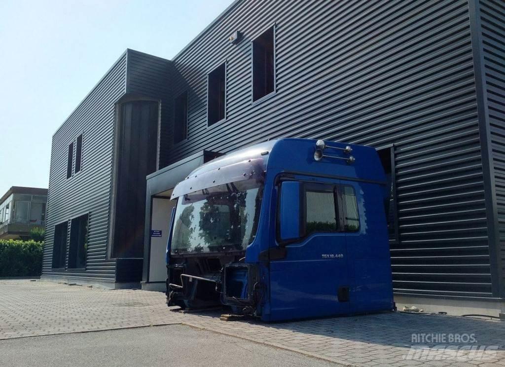 MAN TGX XLX EURO 5 Cabines e interior
