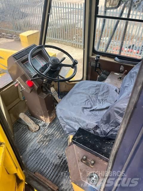 Komatsu WA 600-1 Pás carregadoras de rodas