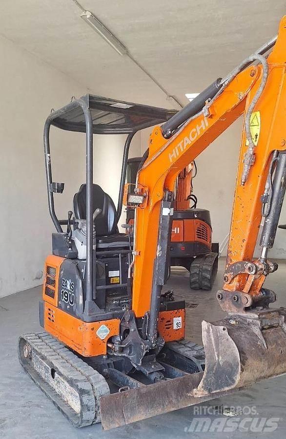 Hitachi ZX19U Mini Escavadoras <7t