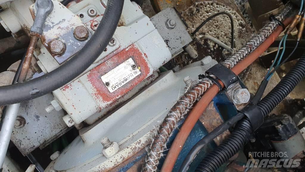 Sakai TS 160 Cilindros Compactadores de pneus