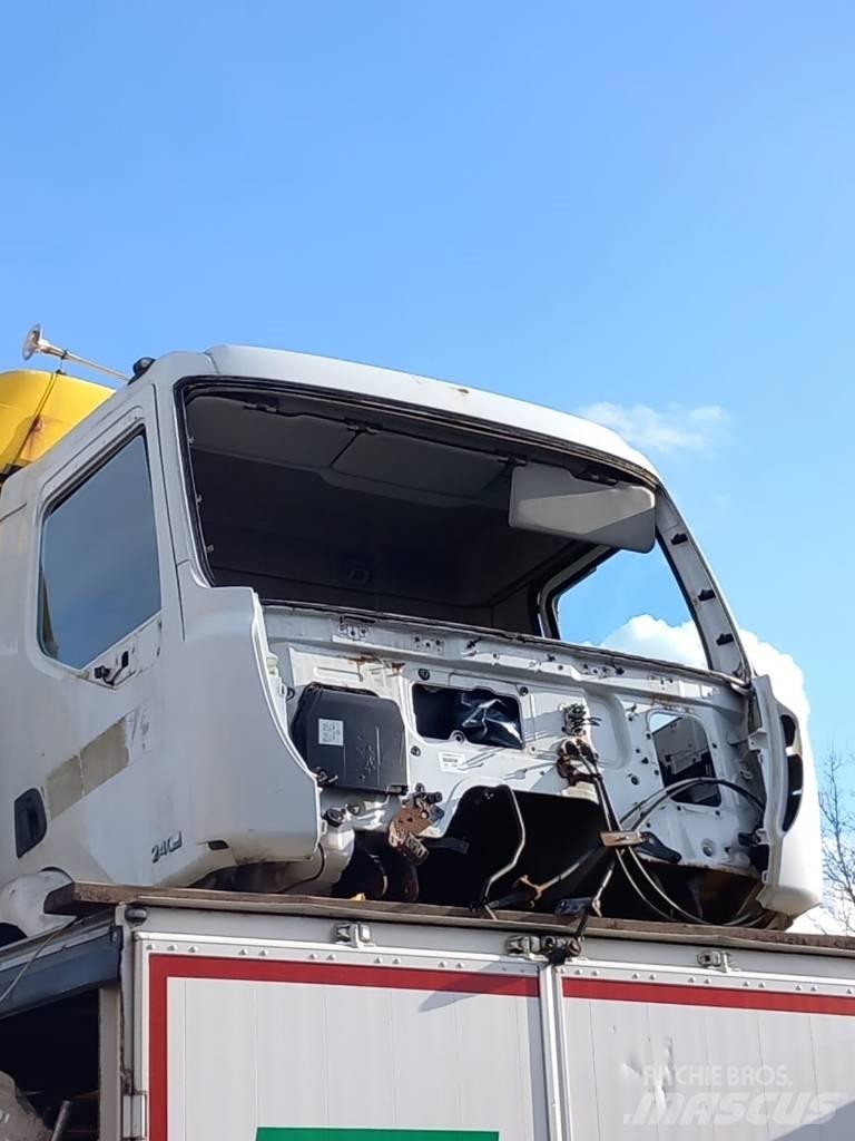 Renault Midlum 240 Cabines e interior