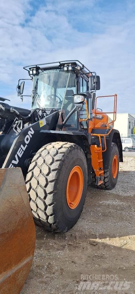 Doosan DL 320-7 Pás carregadoras de rodas