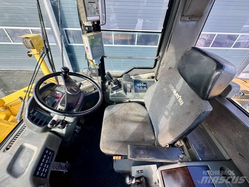 Komatsu WA 470-3H Pás carregadoras de rodas