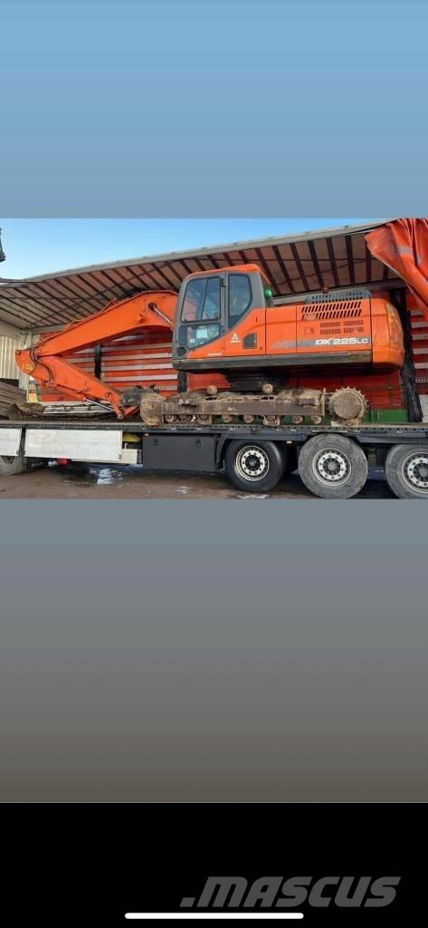 Develon DX 225 LC-7 Escavadoras de rastos