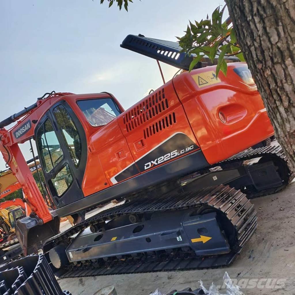 Doosan DX 225 LC Escavadoras de rastos