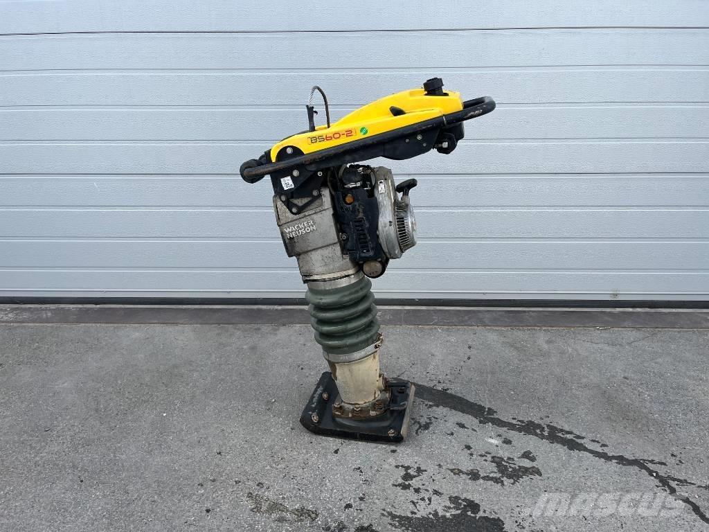 Wacker BS60 Stamp Saltitões