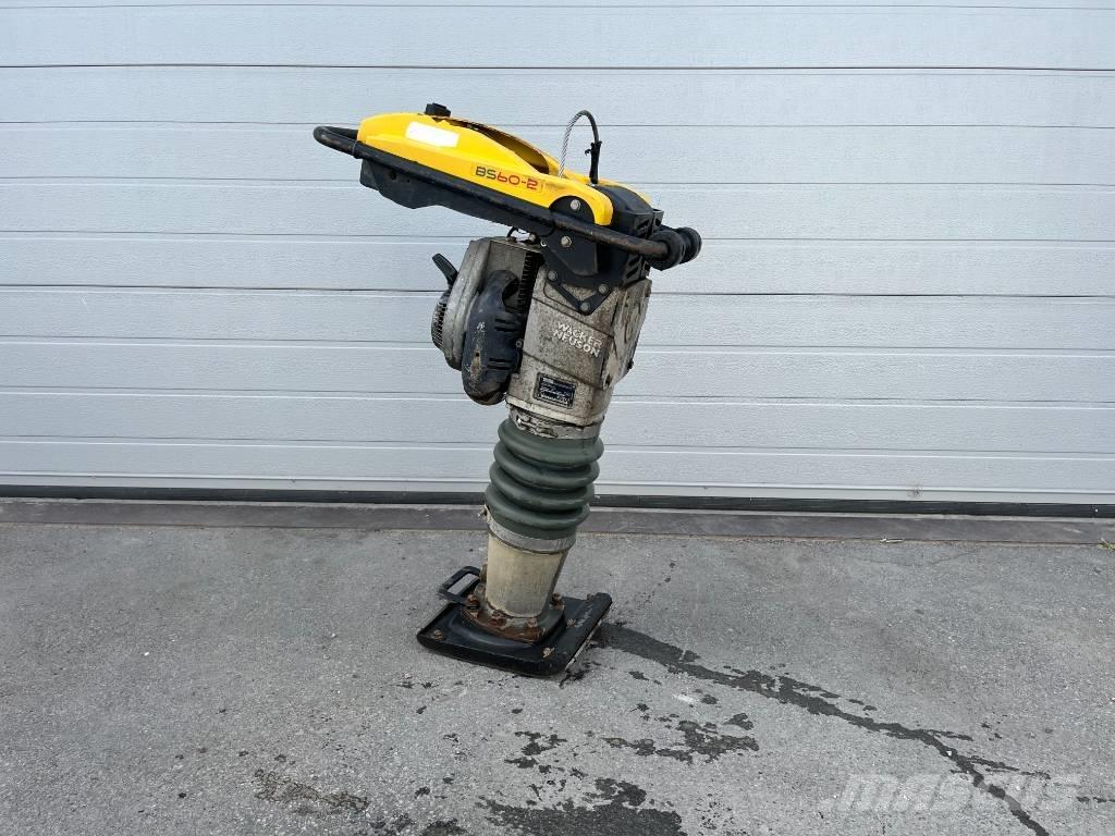 Wacker BS60 Stamp Saltitões