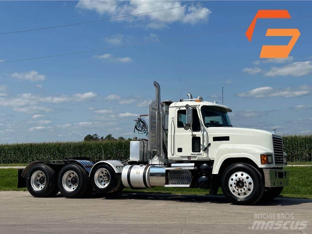 Mack Pinnacle CH613 Tractores (camiões)