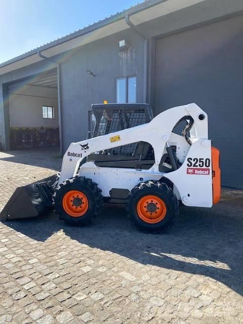 Bobcat S 250 Carregadoras de direcção deslizante