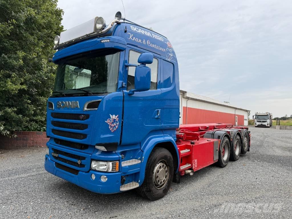Scania R520 8x4 Camiões caixa desmontável com elevador de cabo