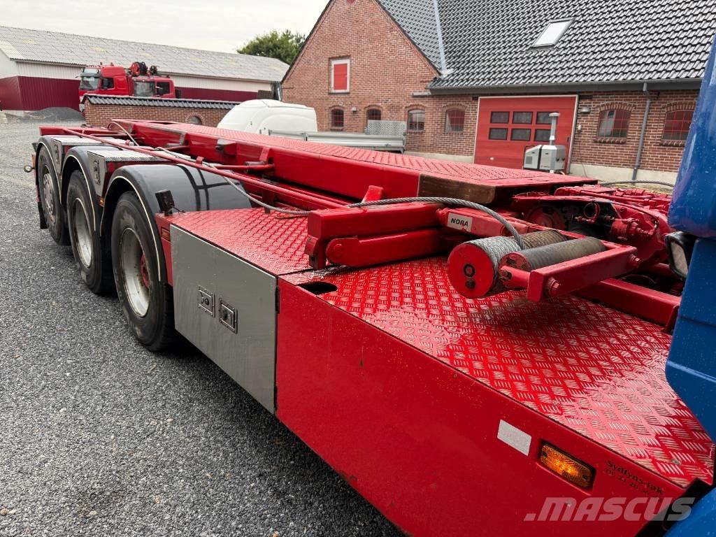 Scania R520 8x4 Camiões caixa desmontável com elevador de cabo