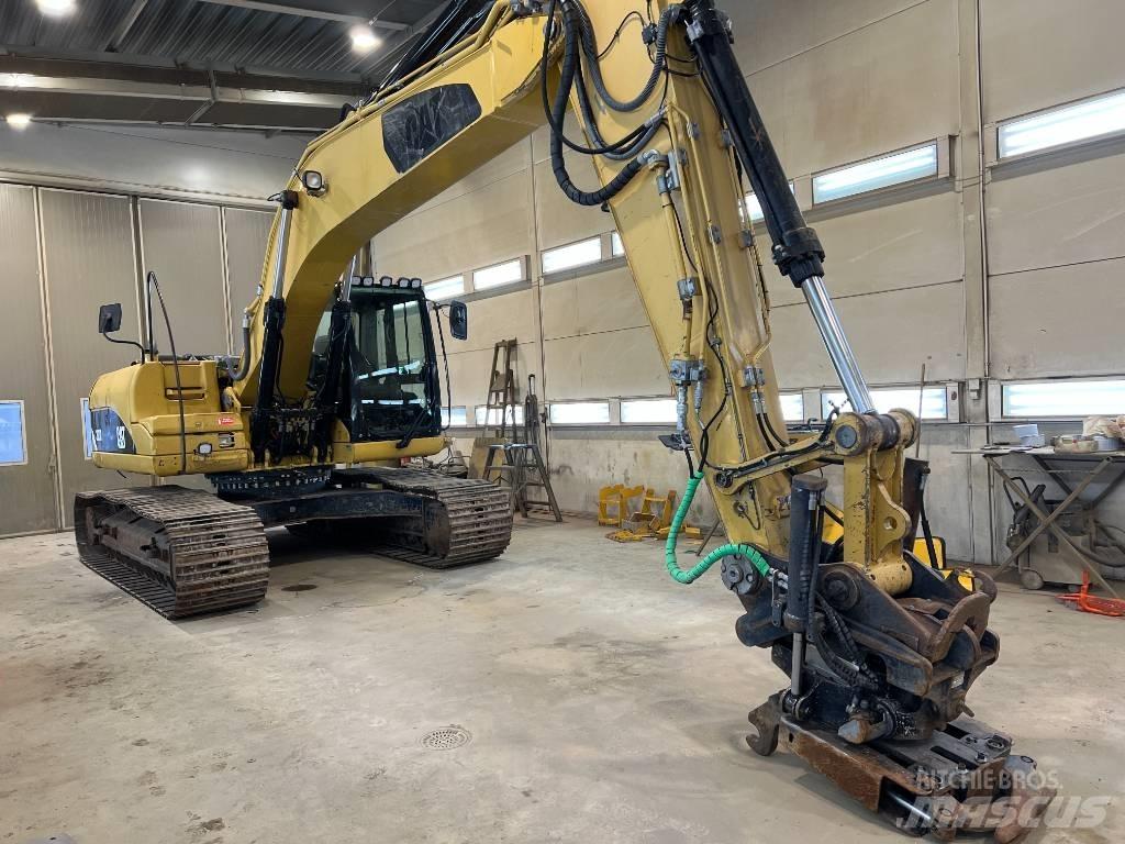 CAT 323 D L Escavadoras de rastos