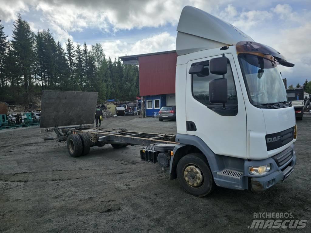 DAF 45-220 Camiões de chassis e cabine