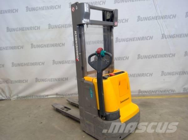Jungheinrich EJC 112 Empilhador para operador externo