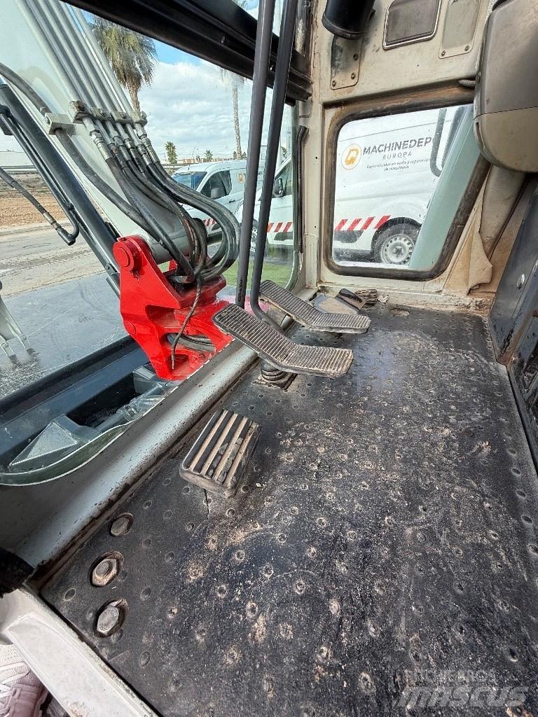 Takeuchi TB 135 Mini Escavadoras <7t