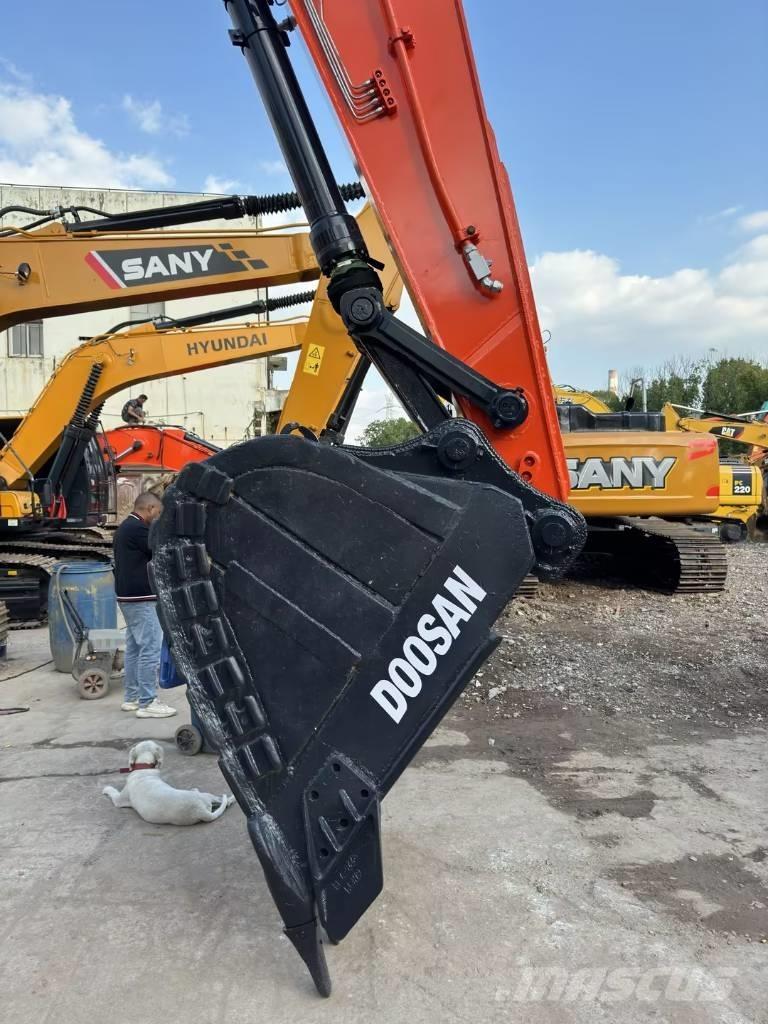 Doosan DX300 Escavadoras de rastos