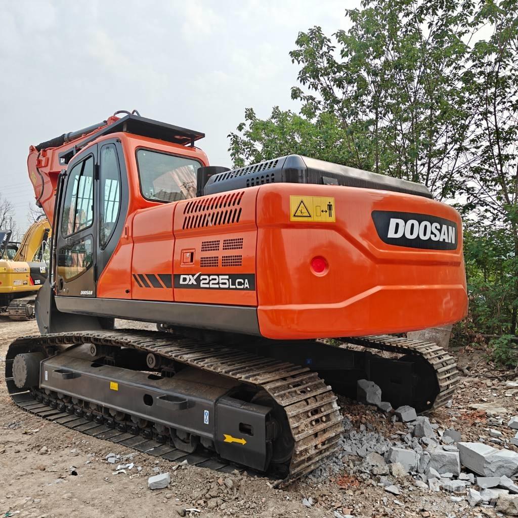 Doosan DX225-9C Escavadoras de rastos