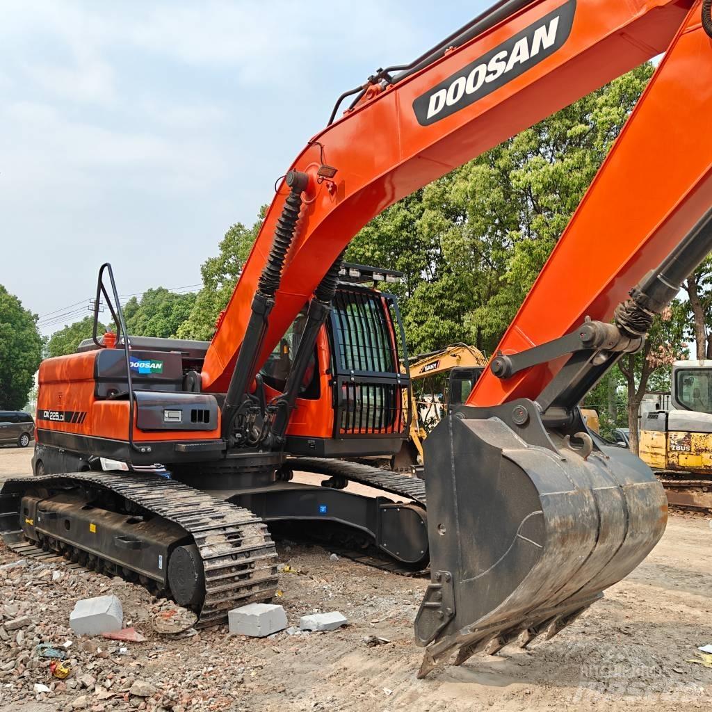 Doosan DX225-9C Escavadoras de rastos