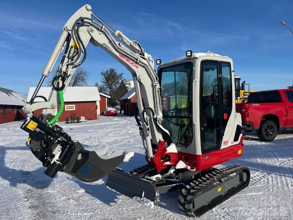 Takeuchi TB225 Mini Escavadoras <7t