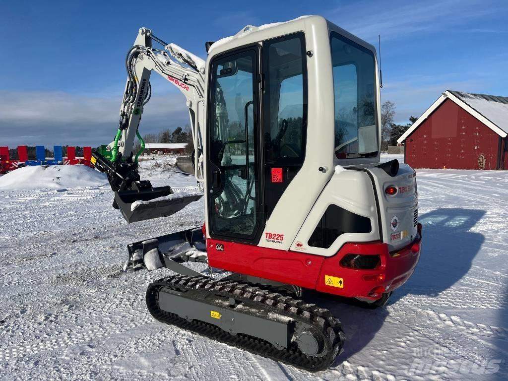 Takeuchi TB225 Mini Escavadoras <7t
