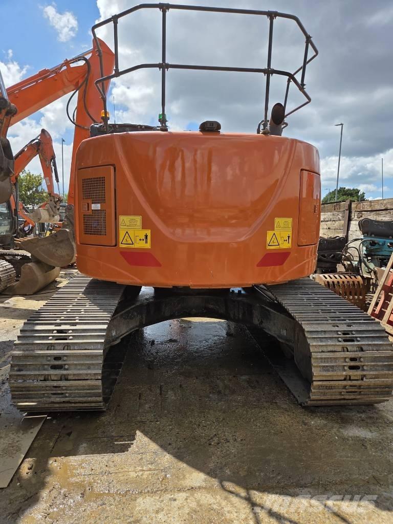Hitachi ZX225US-6 Escavadoras de rastos