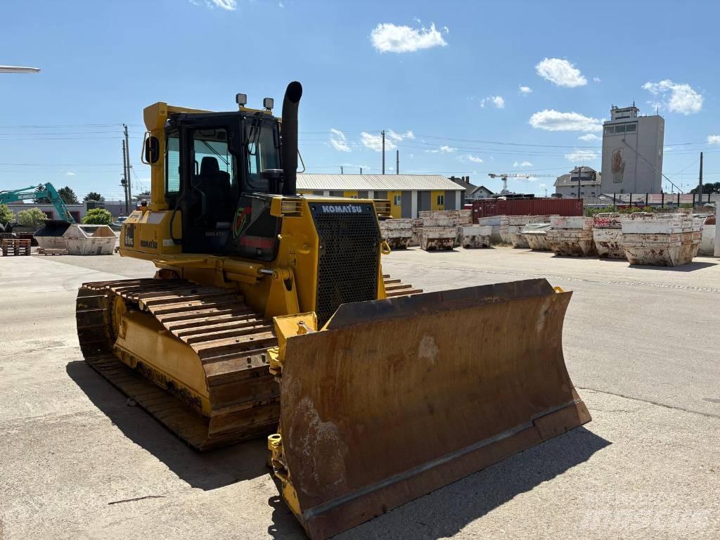 Komatsu 61 PX Dozers - Tratores rastos