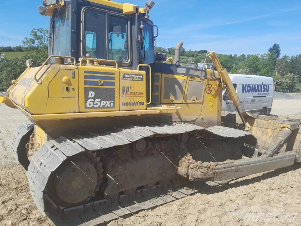 Komatsu D65PX-18 Dozers - Tratores rastos