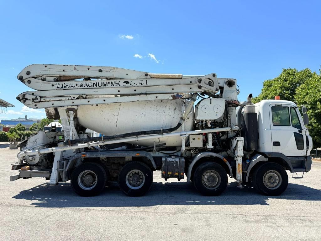 Astra Betonpompa Camiões de betão