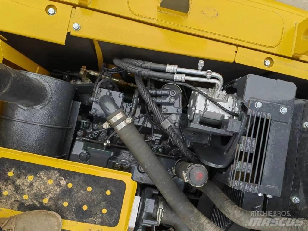 Komatsu PC 130-7K Escavadoras Midi 7t - 12t