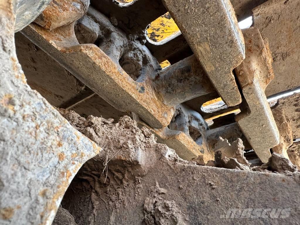 JCB JS 200 LC Escavadoras de rastos