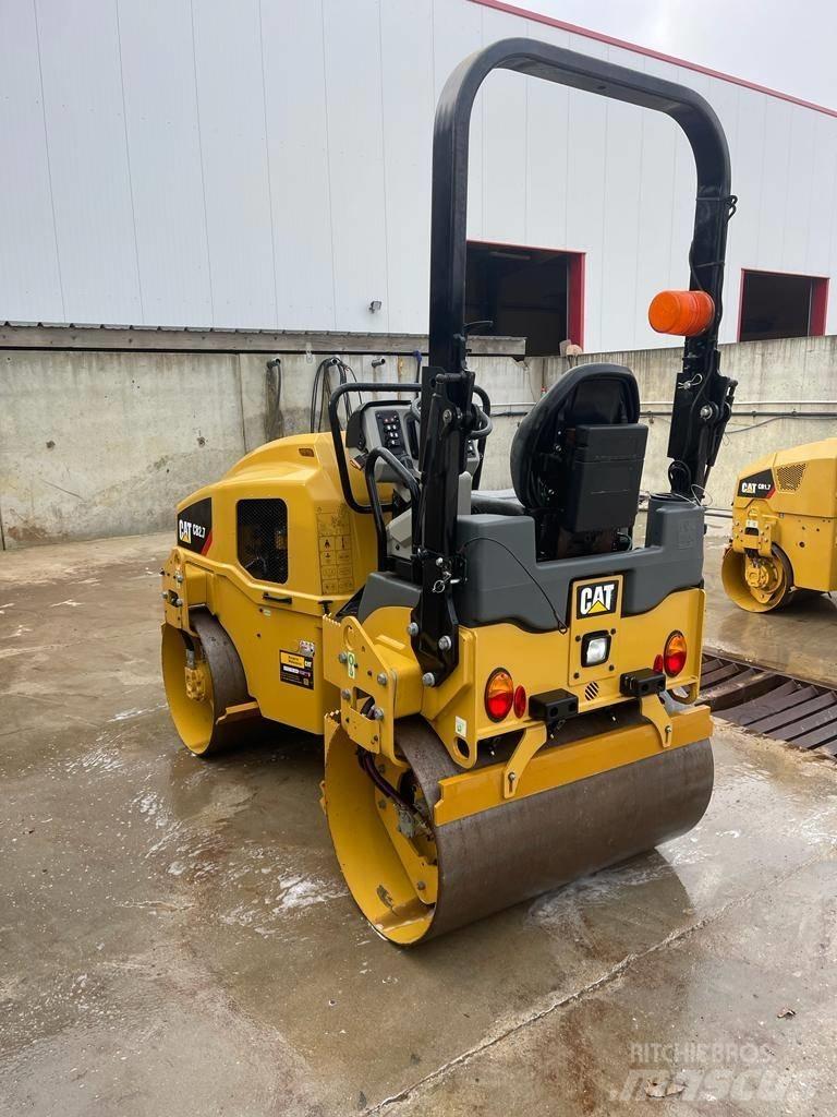 CAT CB 2.7 Cilindros Compactadores tandem