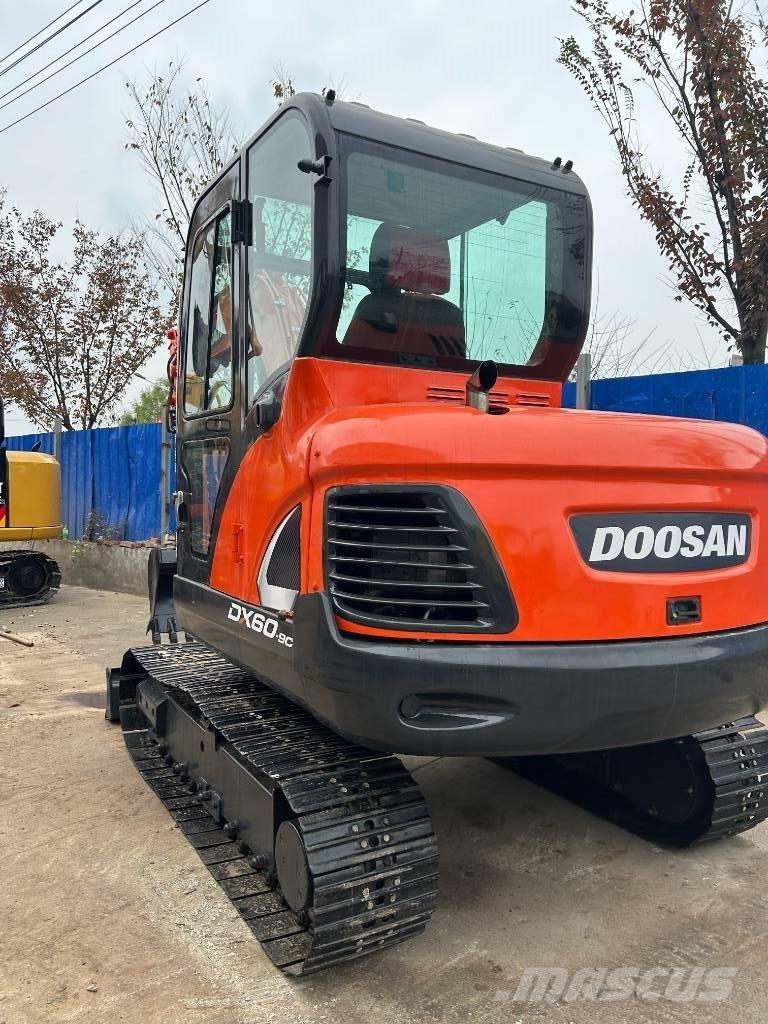 Doosan DX 60 Mini Escavadoras <7t