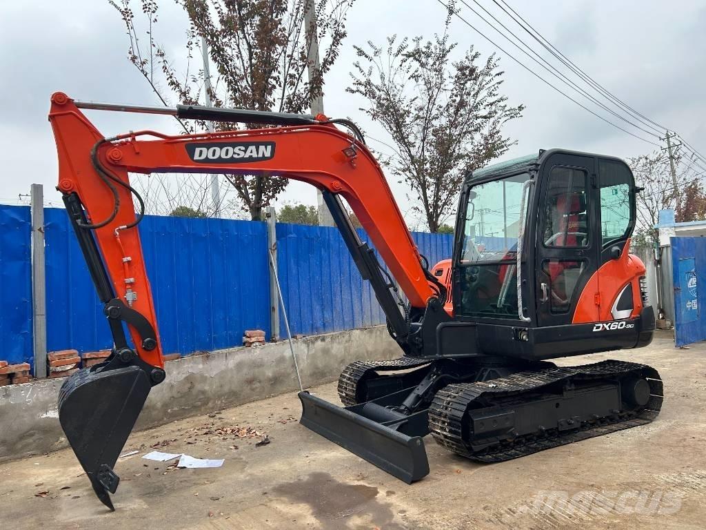 Doosan DX 60 Mini Escavadoras <7t