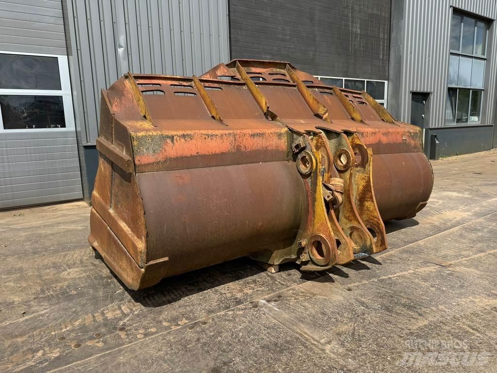 CAT Bucket 988H Baldes
