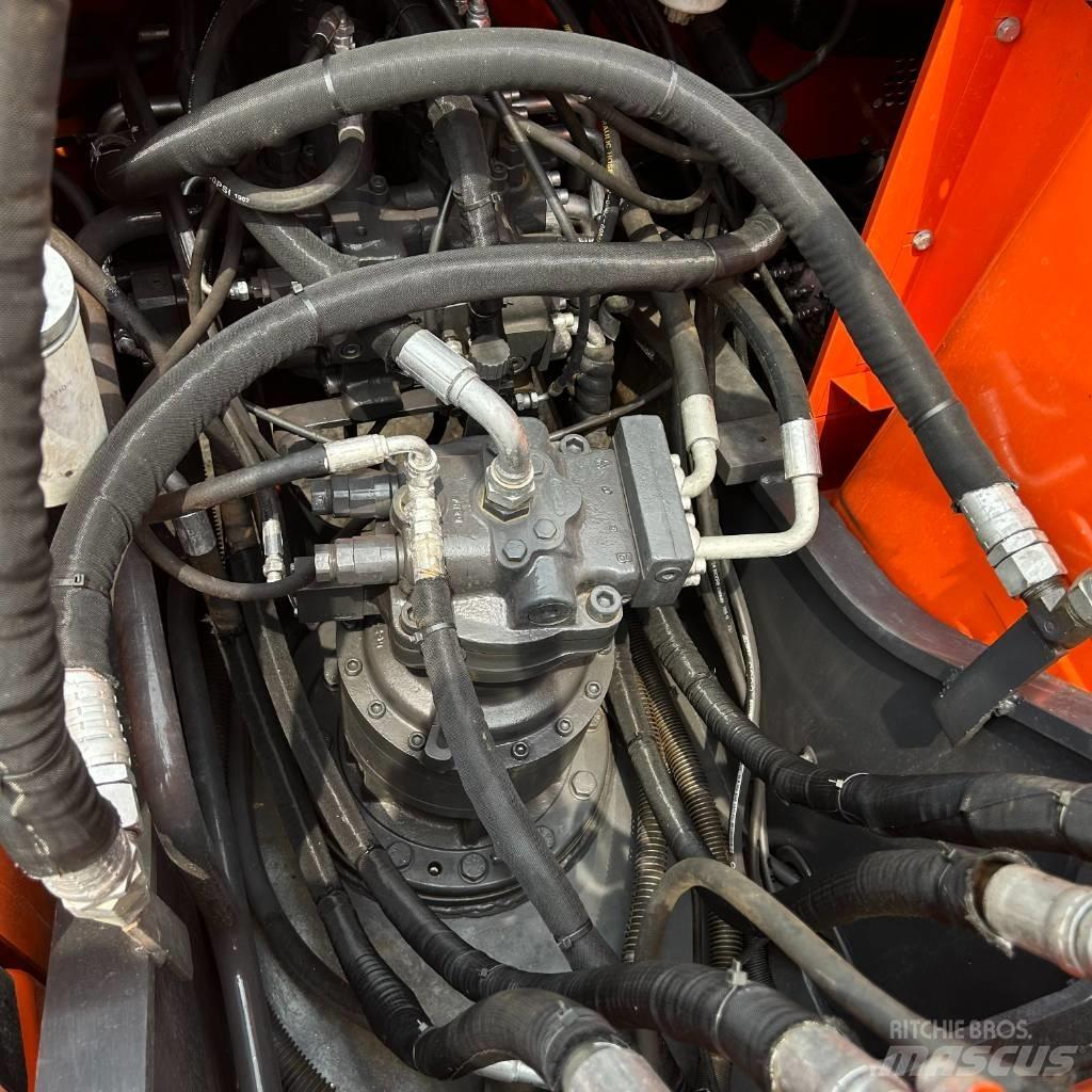 Doosan DX 225 LC Escavadoras de rastos