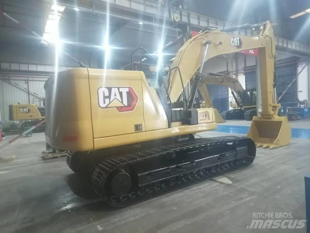 CAT 323 Escavadoras de rastos