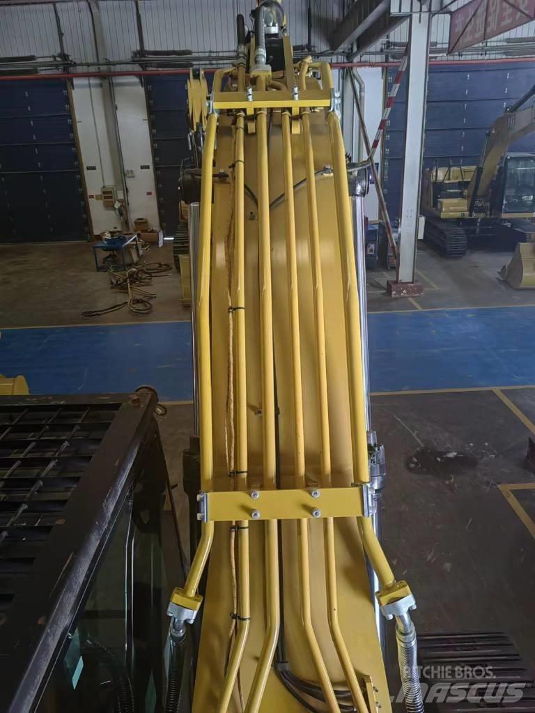 CAT 323 Escavadoras de rastos