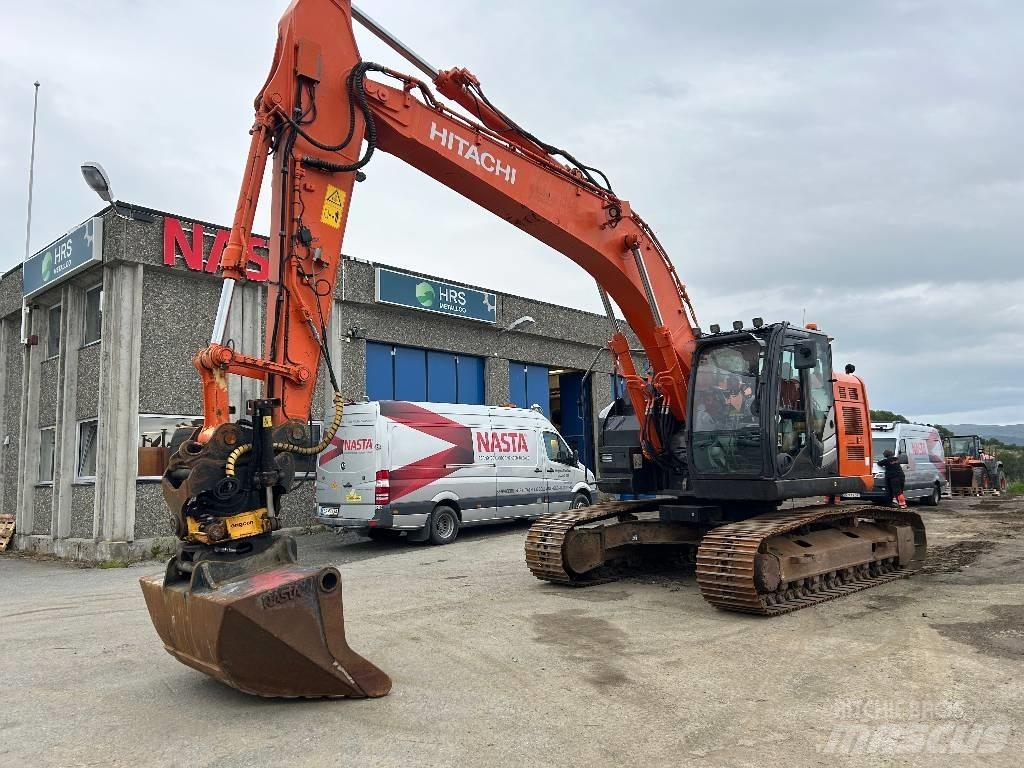 Hitachi ZX225USLC-5 Escavadoras de rastos