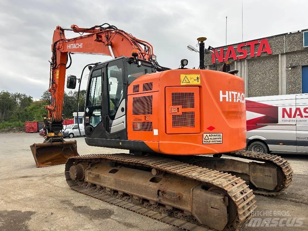 Hitachi ZX225USLC-5 Escavadoras de rastos