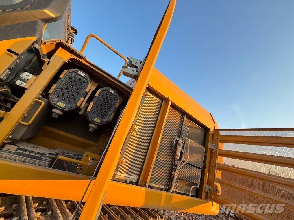 CAT 352 Escavadoras de rastos